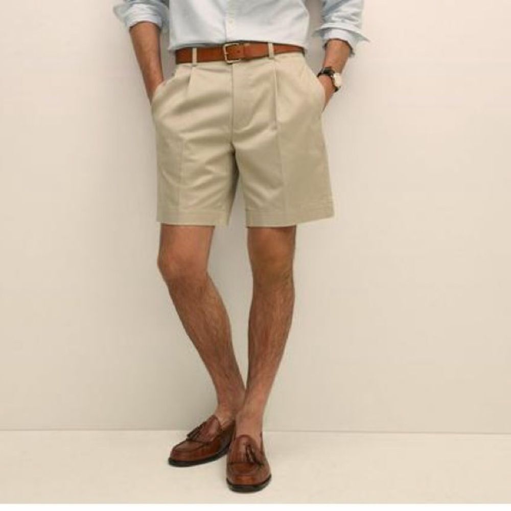 The Brooks Brothers Pleat Front Stretch Advantage Chino Men's Shorts Grey Sz W52